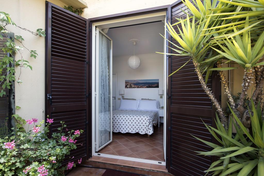 Terrazza Duomo Bed & Breakfast Napoli Eksteriør bilde